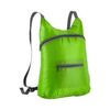MOCHILA RETRACTIL EN UN BOLSILLO VERDE