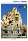 LIFE ON THE EDGE: EXTREME HOMES (BOOK WITH ONLINE ACCESS)