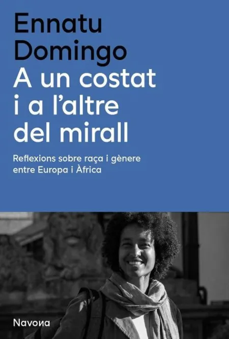 A un Costat I a L'altre del Mirall