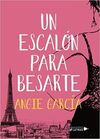 UN ESCALÓN PARA BESARTE