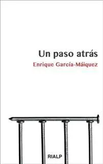 Un Paso Atrás