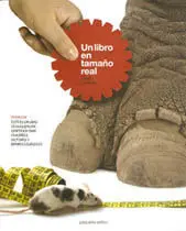 Un Libro de Tamaño Real