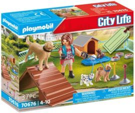 PLAYMOBIL SET DE REGALO ENTRENADORA DE PERROS