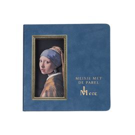 CUADERNO IMPRESIONANTE RELIEVE 3D LA JOVEN DE LA P
