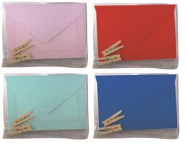 TARJETAS FELICITACION CON PINZAS COLORES SURTIDOS