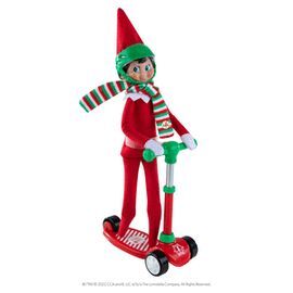 THE ELF ON THE SHELF : ELFOS EN ACCION, PATINETE Y