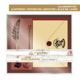 SET CALIGRAFIA HARRY POTTER SOBRE+PLUMA+BOLI+TINTA