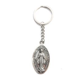 LLAVERO METAL MILAGROSA BAÑO DE PLATA 40MM OVAL