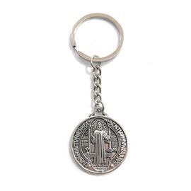 LLAVERO METAL MEDALLA SAN BENITO BAÑO PLATA 32MM