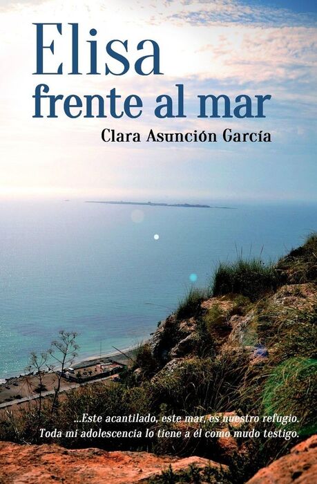 ELISA FRENTE AL MAR