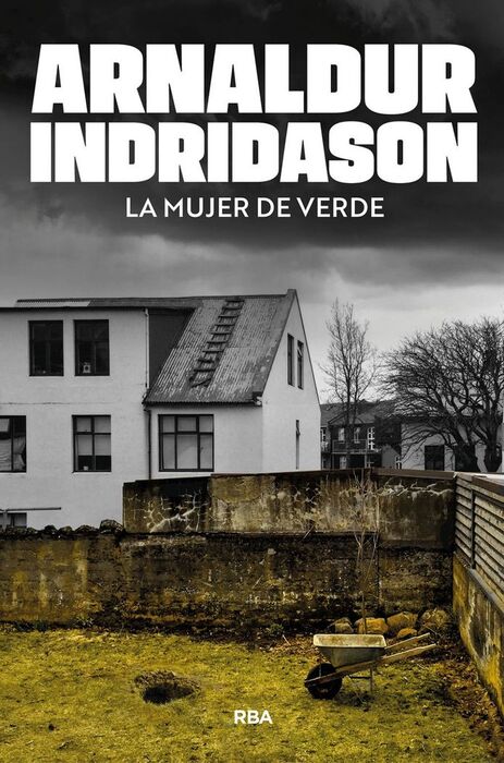 LA MUJER DE VERDE