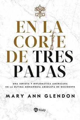 EN LA CORTE DE TRES PAPAS