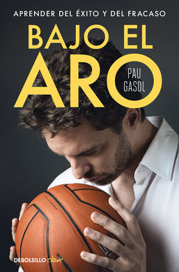 PAU GASOL. BAJO EL ARO